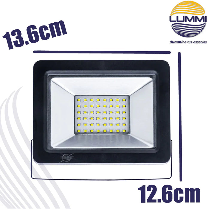 Reflector LED para exterior serie FLAT 30W / 50W con protección IP65