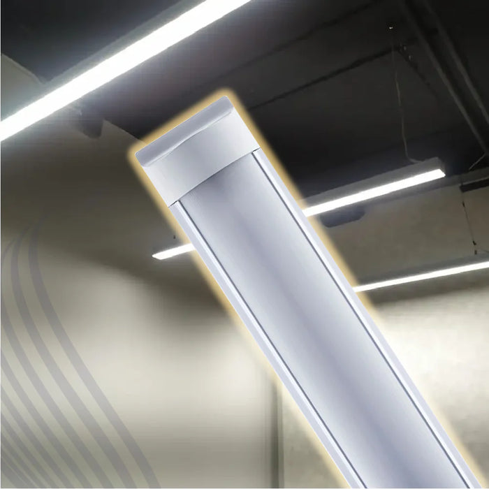 Luminaria LED lineal de sobreponer 18W / 36W 6500K con difusor opalino